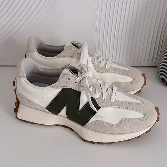 New Balance Other - 327 New Balance